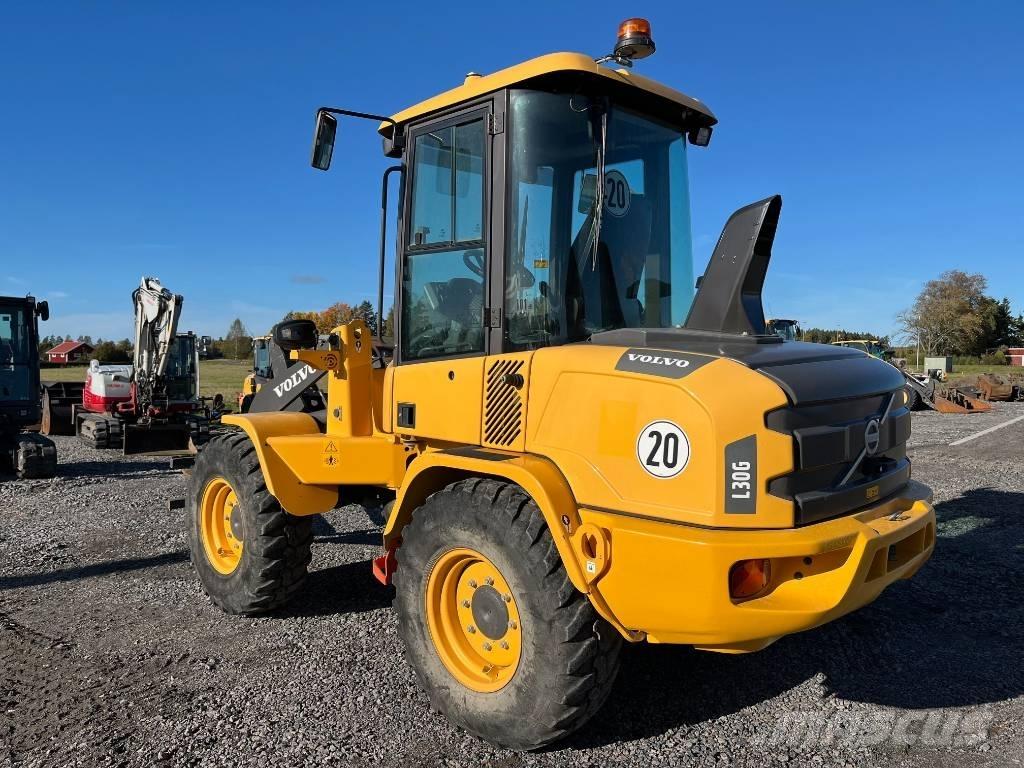 Volvo L 30 G Pale gommate