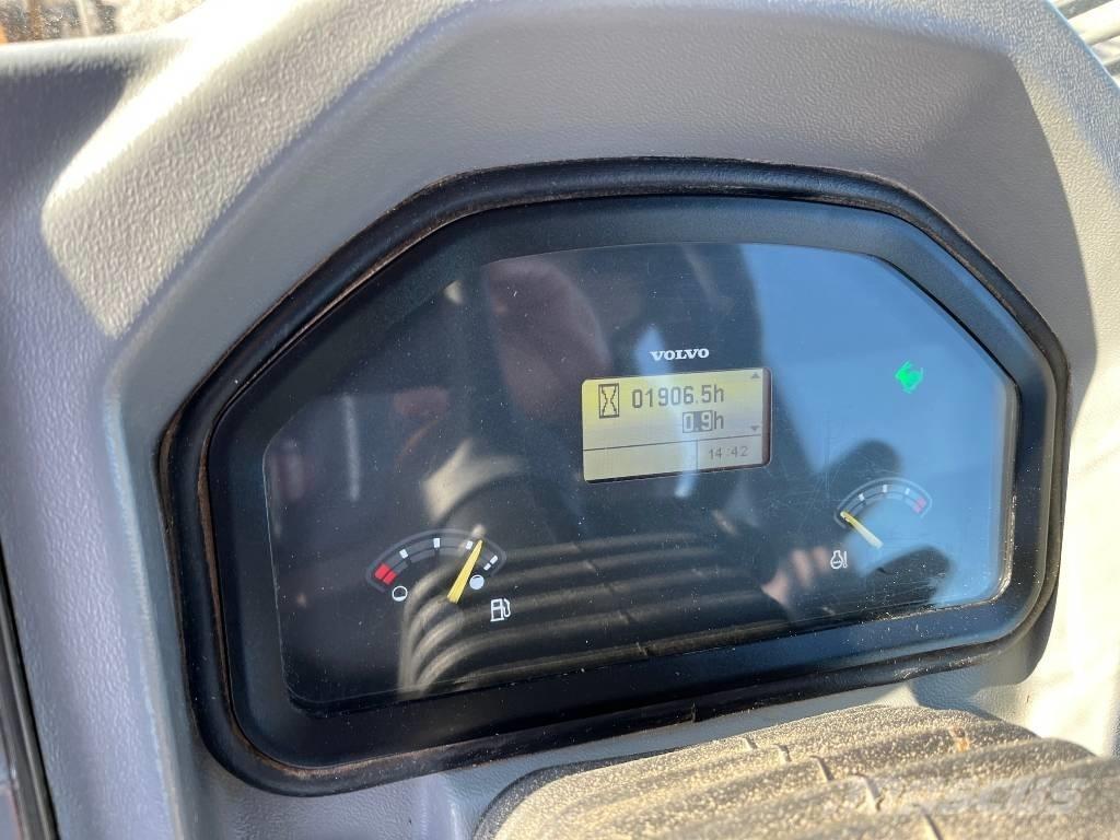 Volvo L 30 G Pale gommate