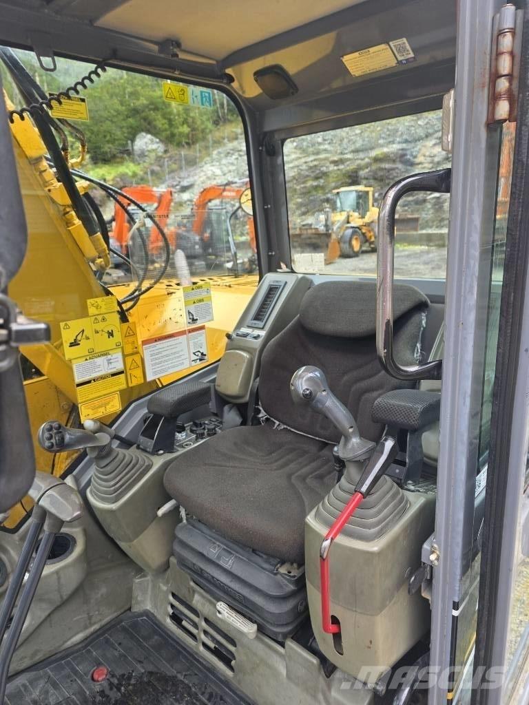 Kato HD 308 US Escavatori medi 7t - 12t