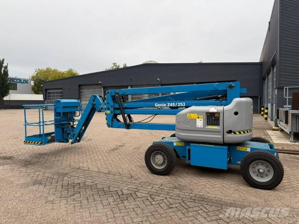Genie Z 45/25 J DC Piattaforme a braccio articolato