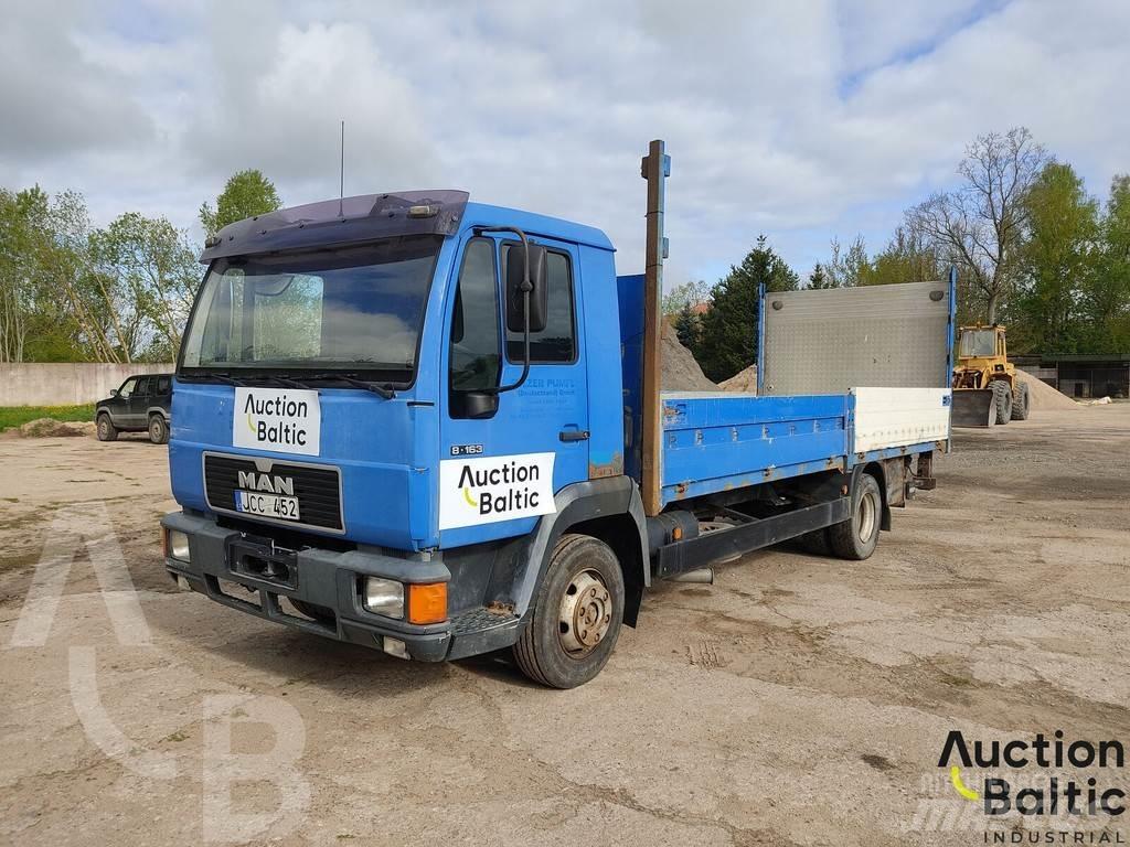 MAN L2000 Camion con sponde ribaltabili