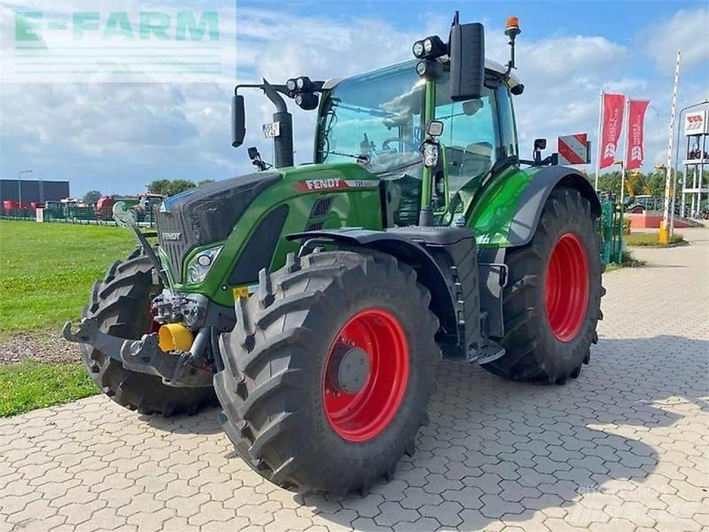 Fendt 724 profi+ Trattori