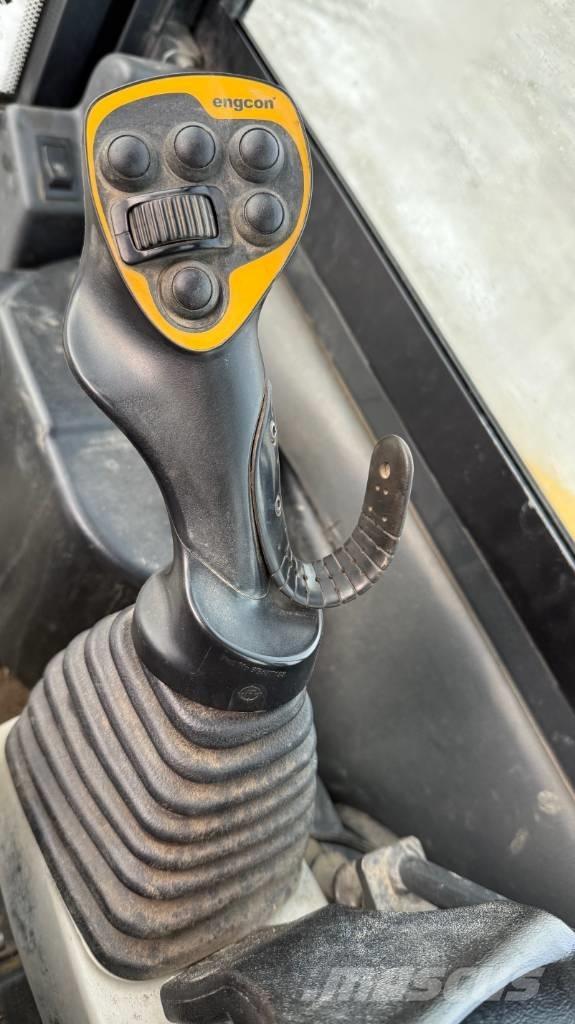 Komatsu PC 26 MR-3 Miniescavatori