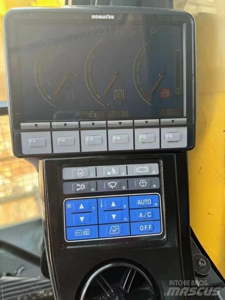 Komatsu 450LC-8 Escavatori cingolati