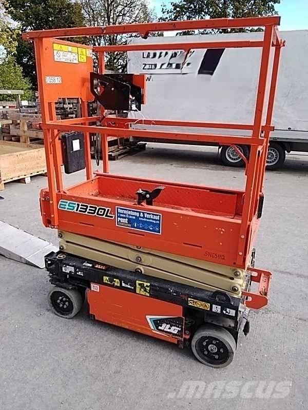 JLG ES 1330 L Piattaforme a pantografo