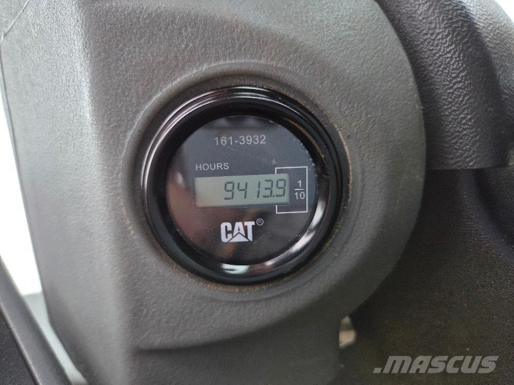 CAT 938 G Pale gommate