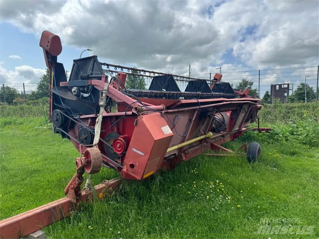 Case IH 1680 Axial Mietitrebbiatrici
