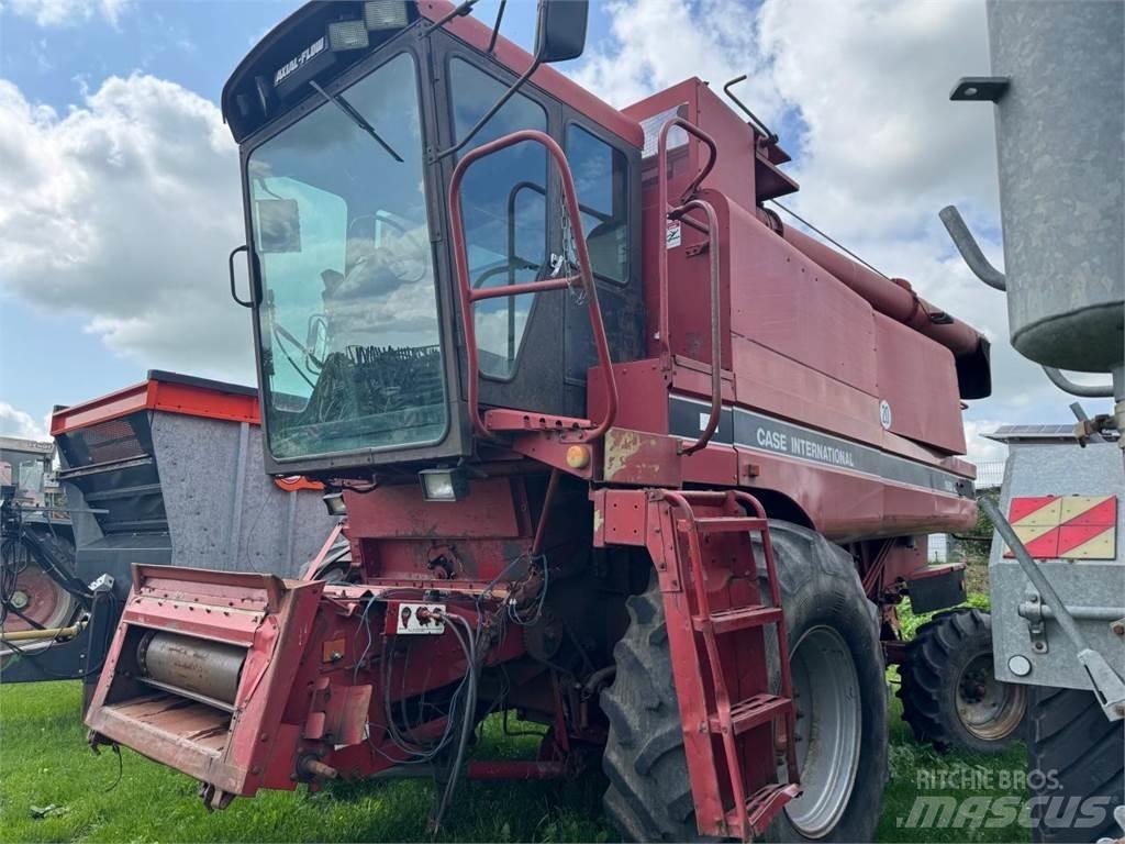Case IH 1680 Axial Mietitrebbiatrici