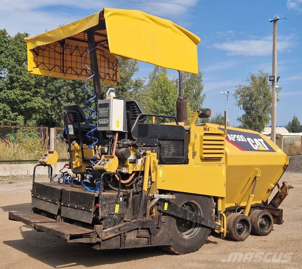 CAT AP300 Finitrici