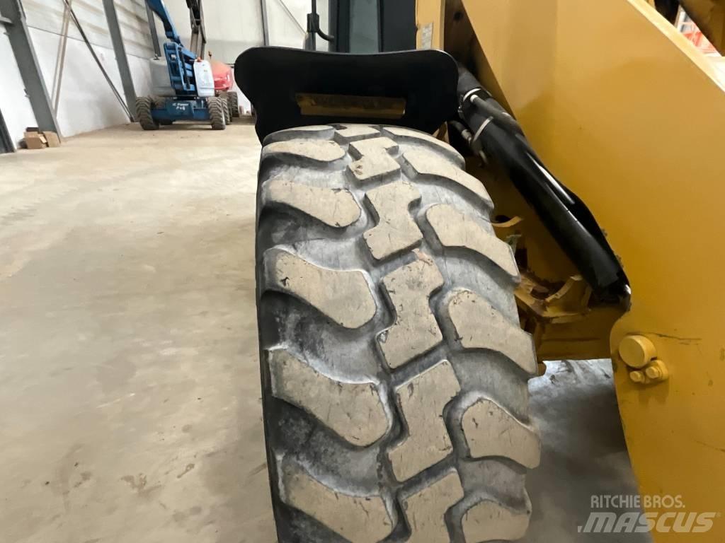 CAT 908 H Pale gommate