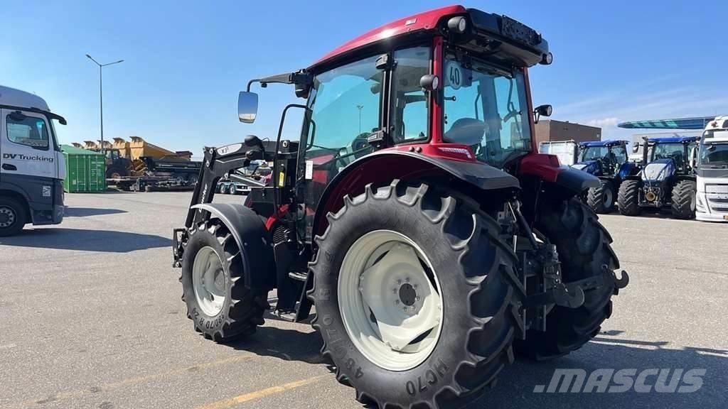 Valtra A75 Tractor Trattori