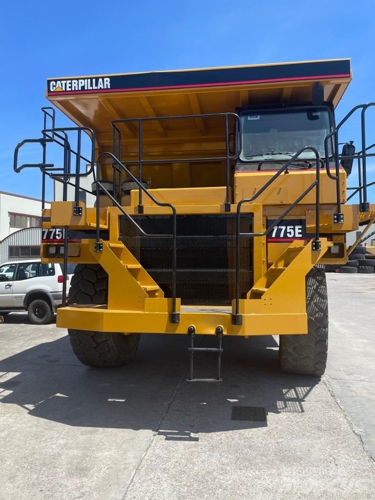 CAT Dumper 775E Dumper a telaio rigido