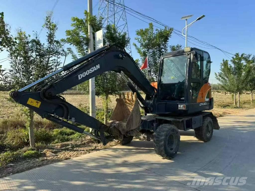 Doosan DX 60 Miniescavatori