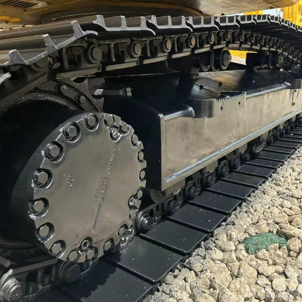 Komatsu PC 200-8 Escavatori cingolati