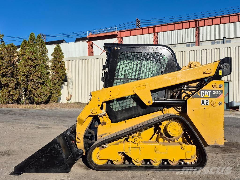 CAT 249 D Mini Pale Gommate