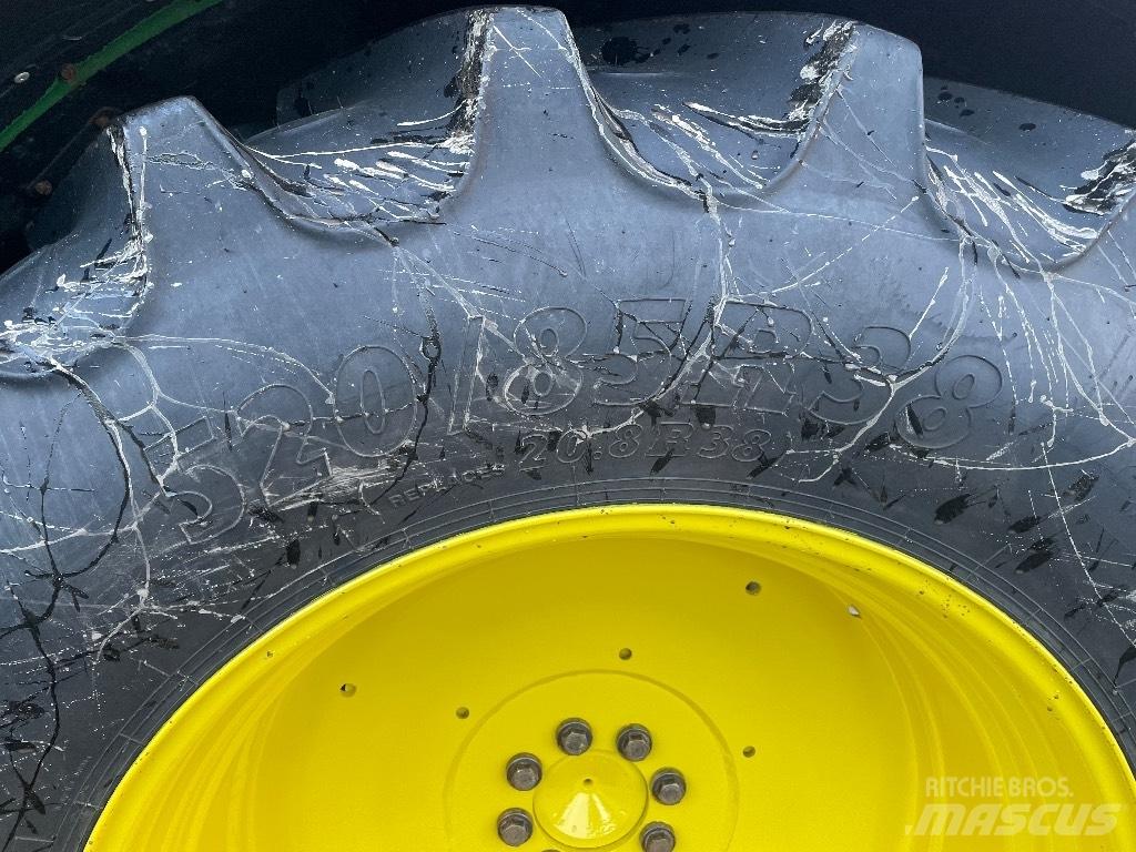 John Deere 6115R Trattori
