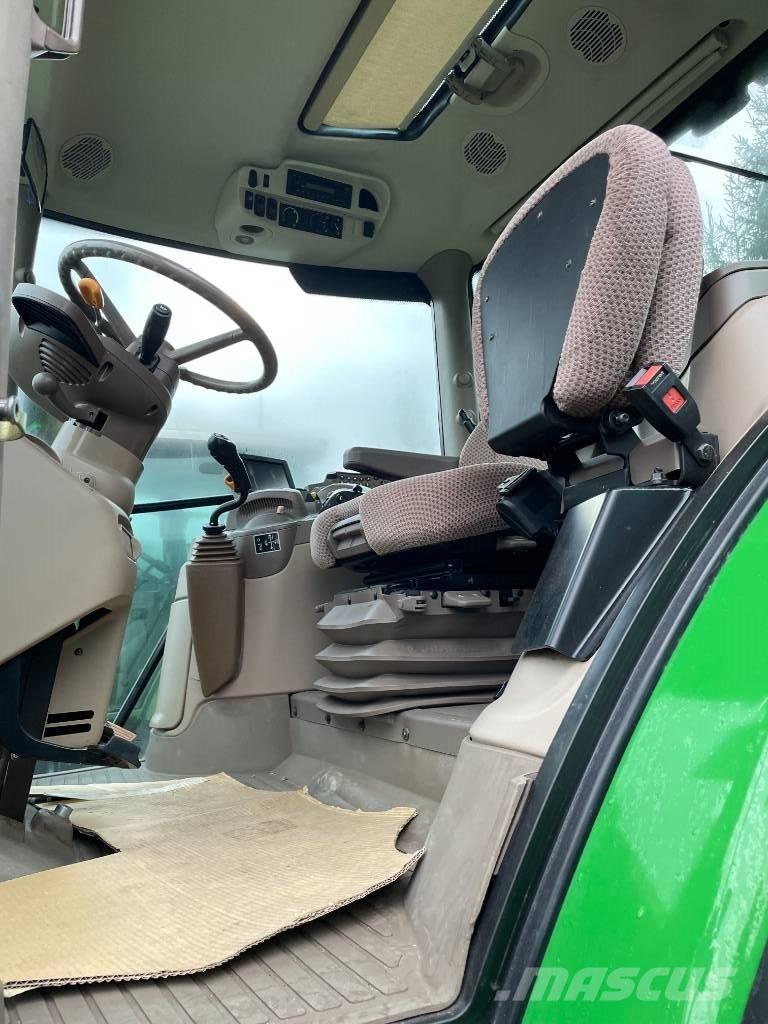 John Deere 6115R Trattori