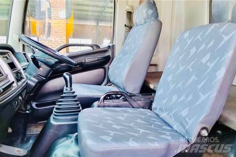 Hino 500 1627 Camion altro