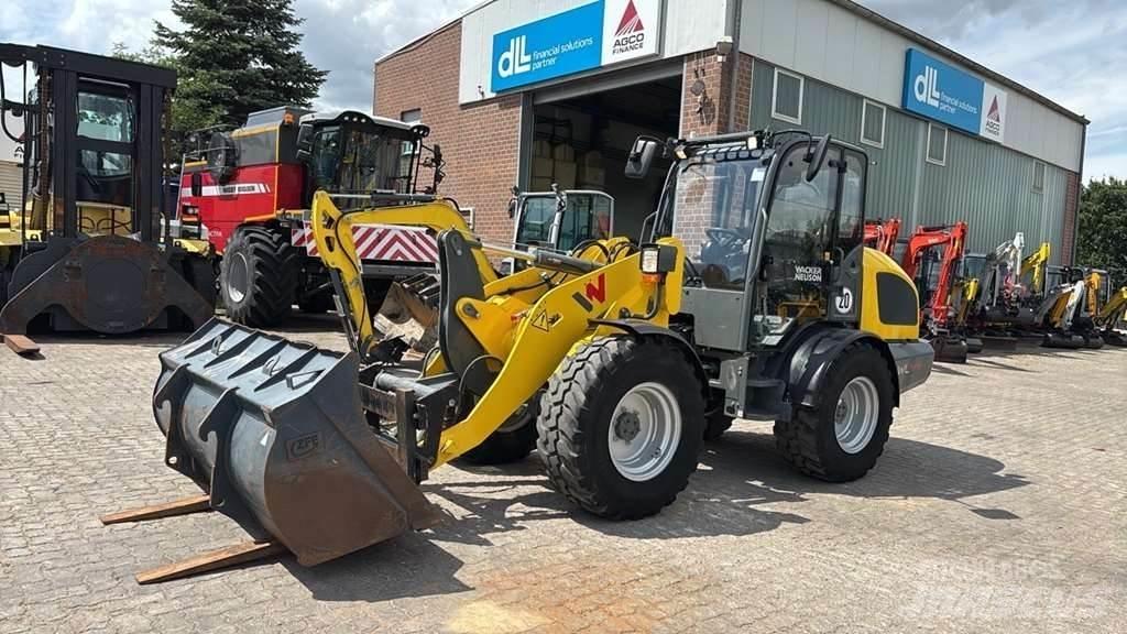 Wacker Neuson WL44 Pale gommate