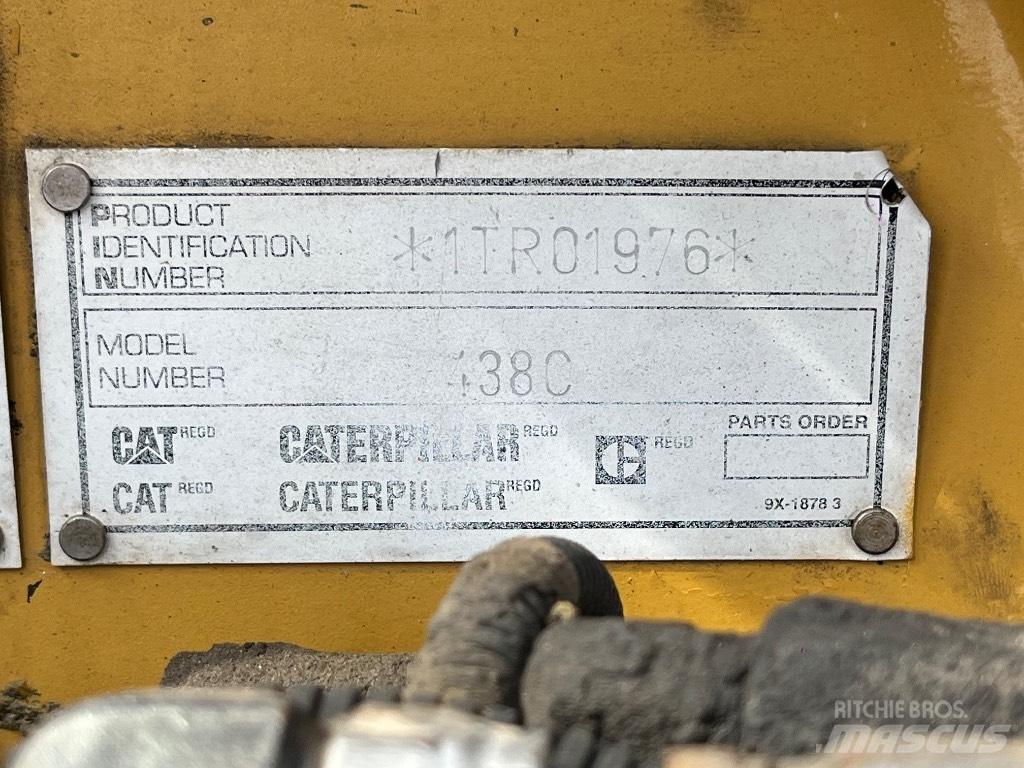 CAT 438 C Terne