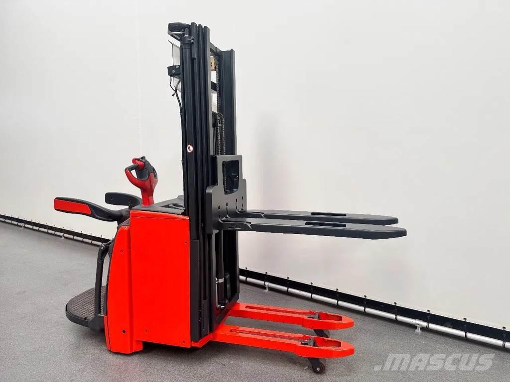 Linde L 14 AP Transpallet uomo a terra