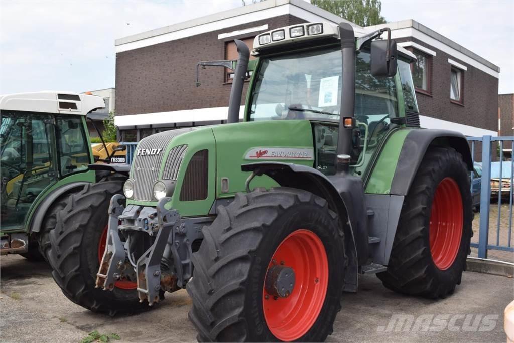 Fendt 712 Vario Trattori