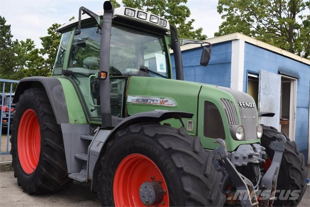 Fendt 712 Vario Trattori