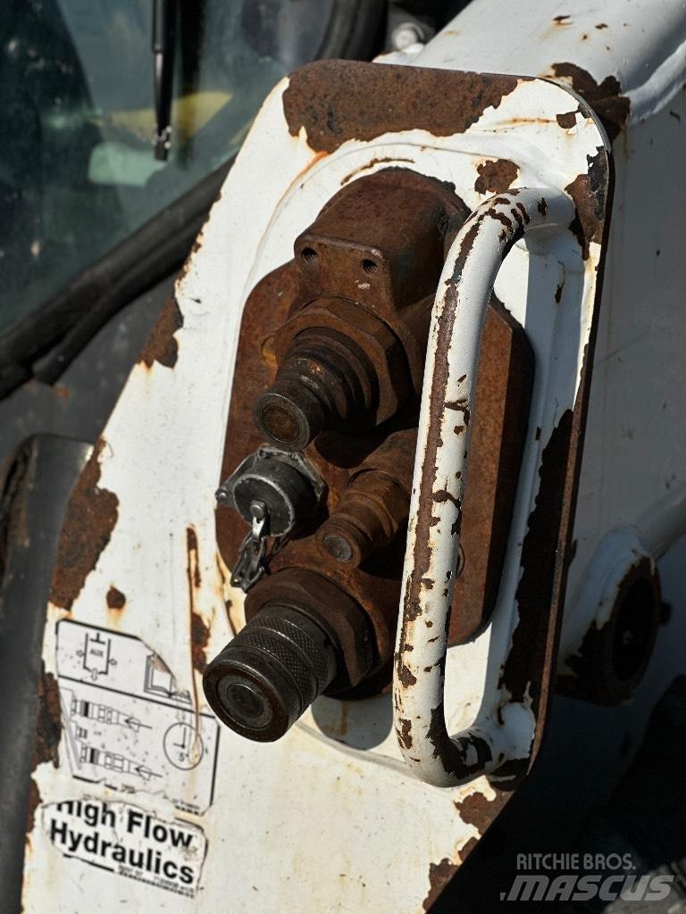 Bobcat S530 Mini Pale Gommate