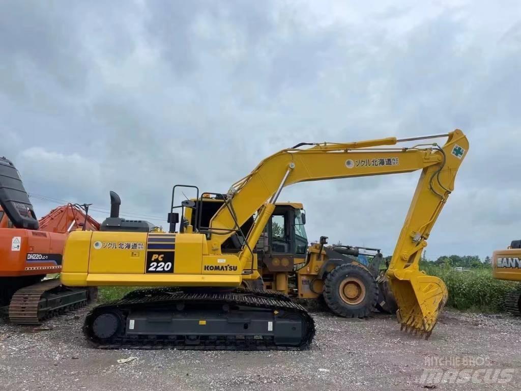 Komatsu PC220-8 Escavatori cingolati