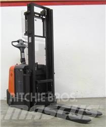 BT SPE 200 Transpallet uomo a terra