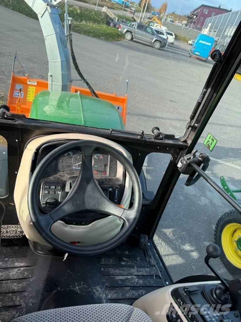 John Deere 2032 R Trattori compatti