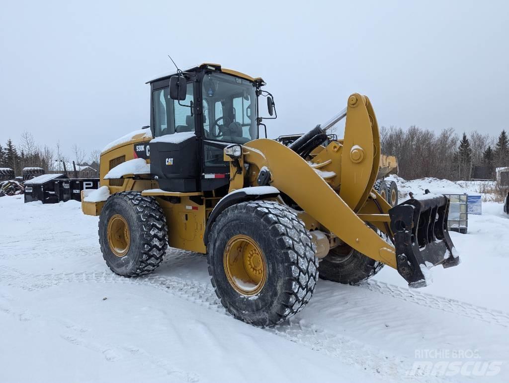 CAT 930 K Pale gommate