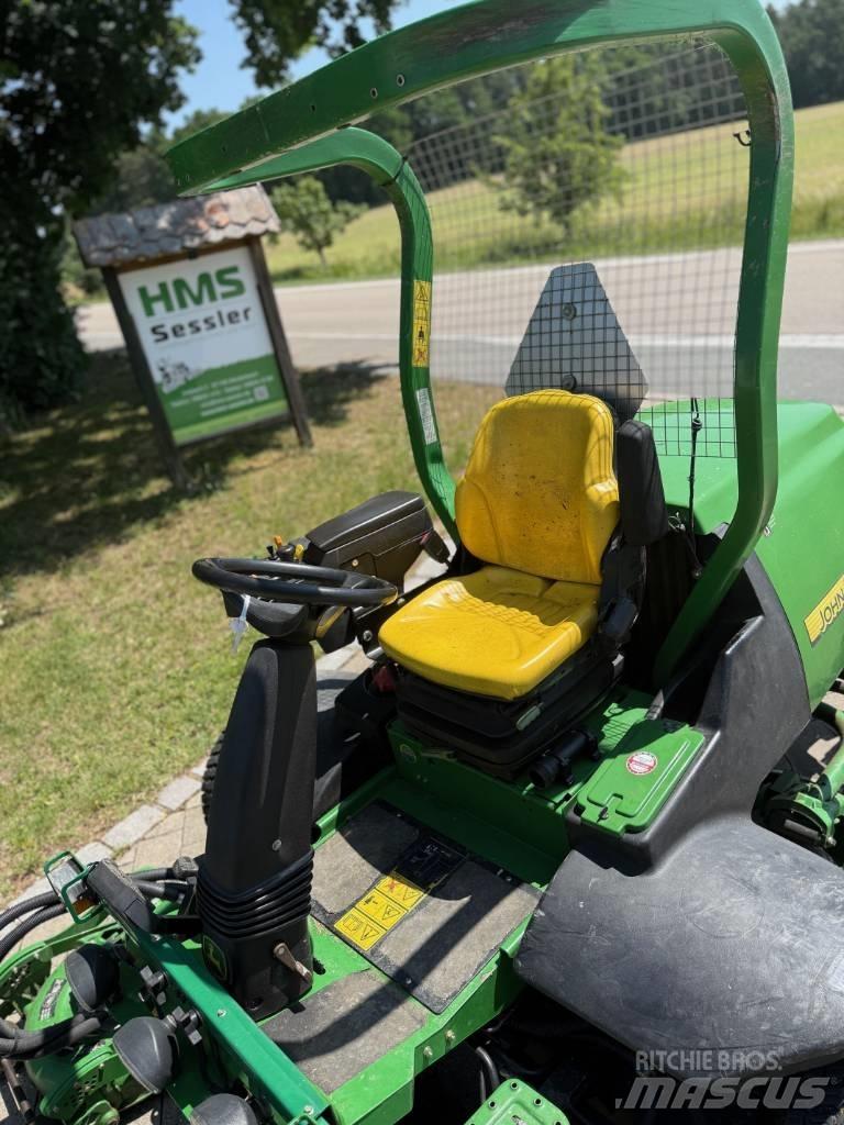 John Deere 8800 Trattorini tagliaerba