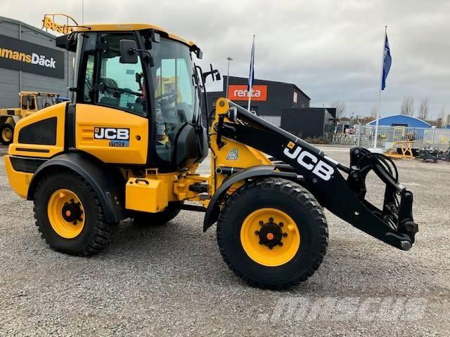 JCB 409 Pale gommate