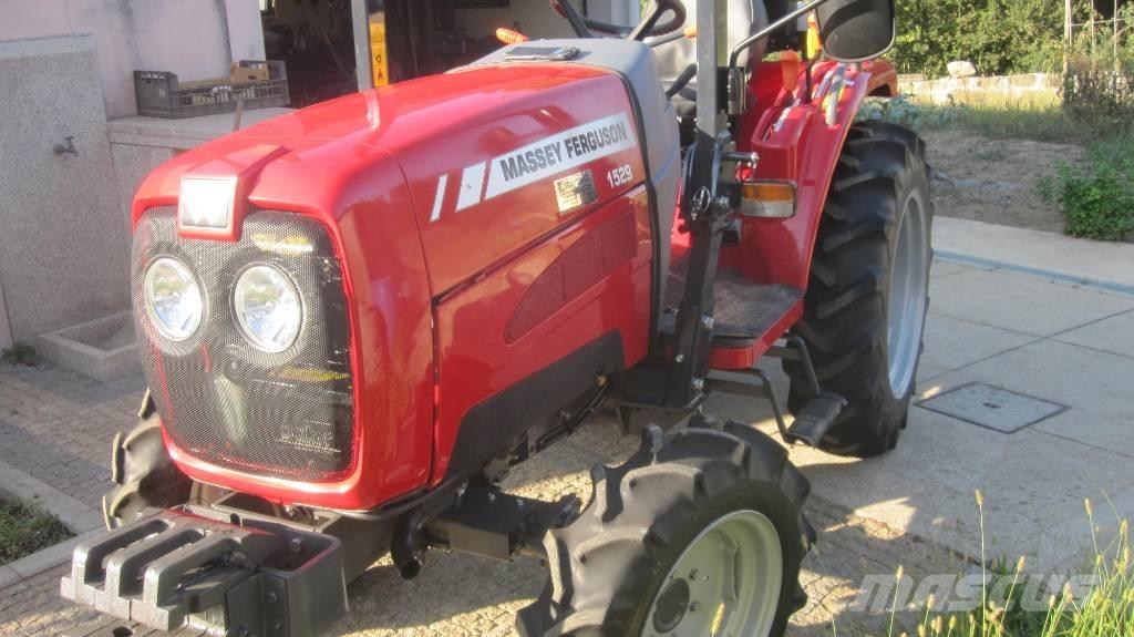 Massey Ferguson 1529 Trattori
