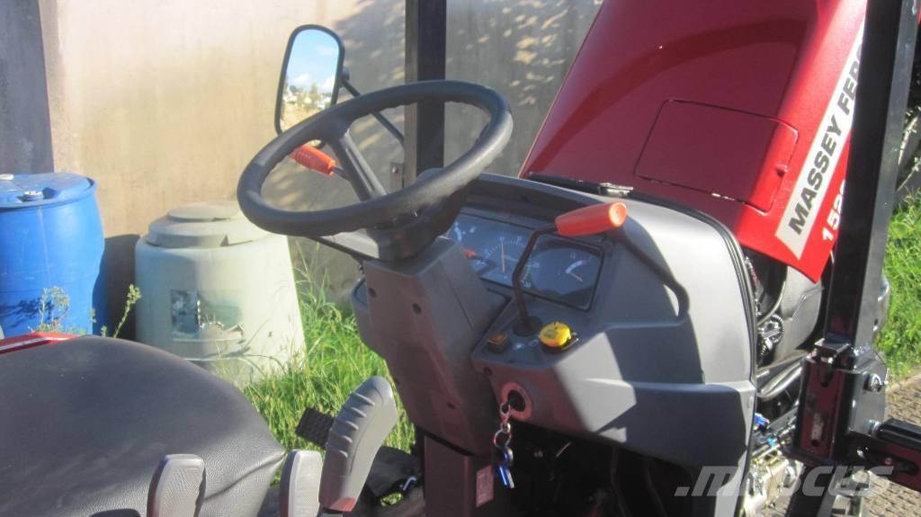 Massey Ferguson 1529 Trattori