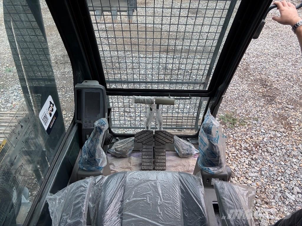 Hyundai Robex 220 LS Escavatori cingolati
