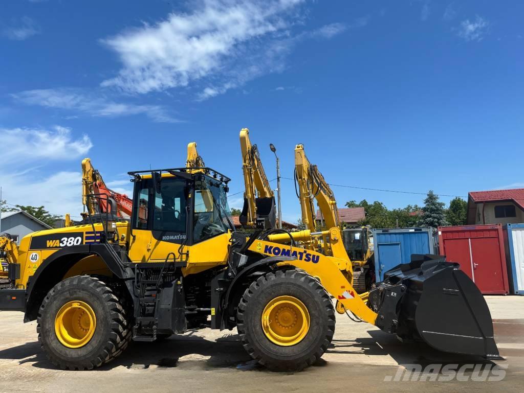 Komatsu WA380-8E0 Pale gommate