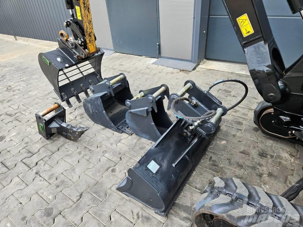 CAT 301.8 CR Miniescavatori