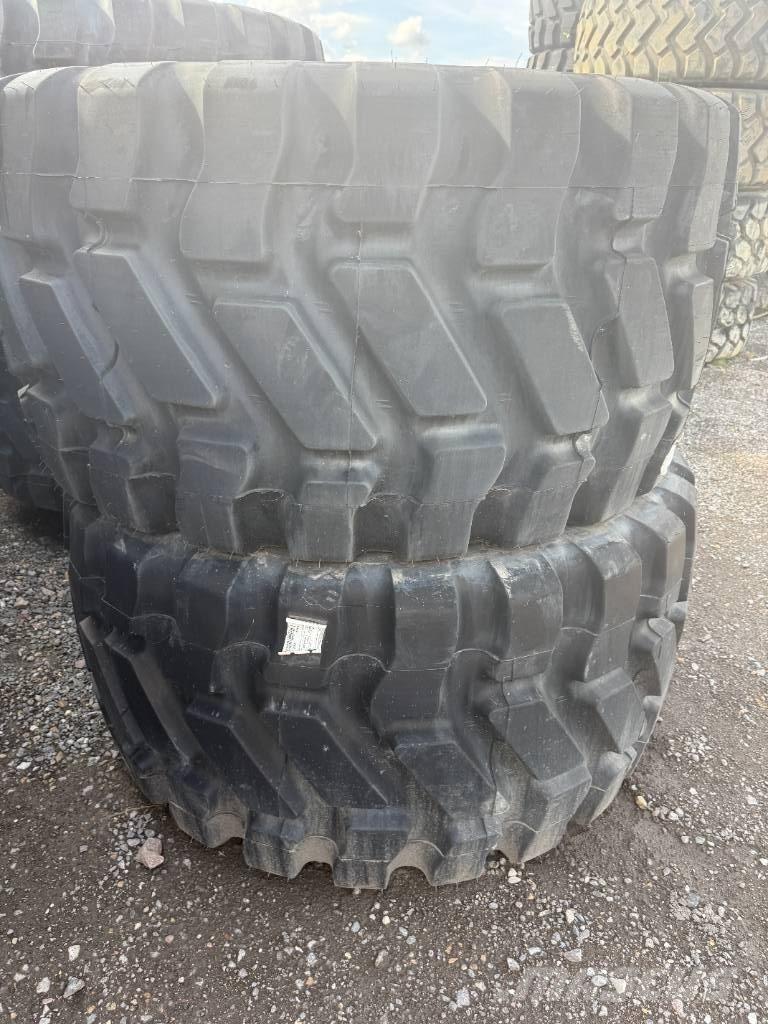 Goodyear 750/65R25 Pneumatici, ruote e cerchioni