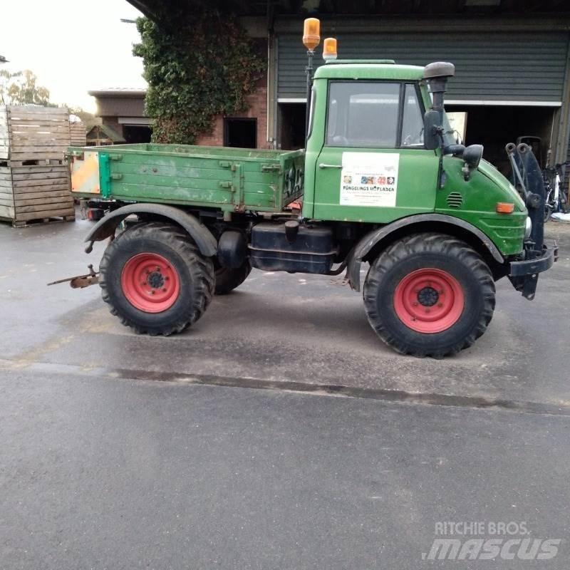 Mercedes-Benz U421 Trattori