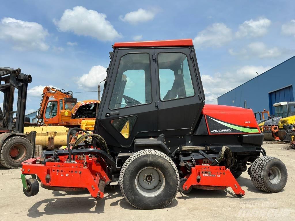 Jacobsen AR250 Trattorini tagliaerba