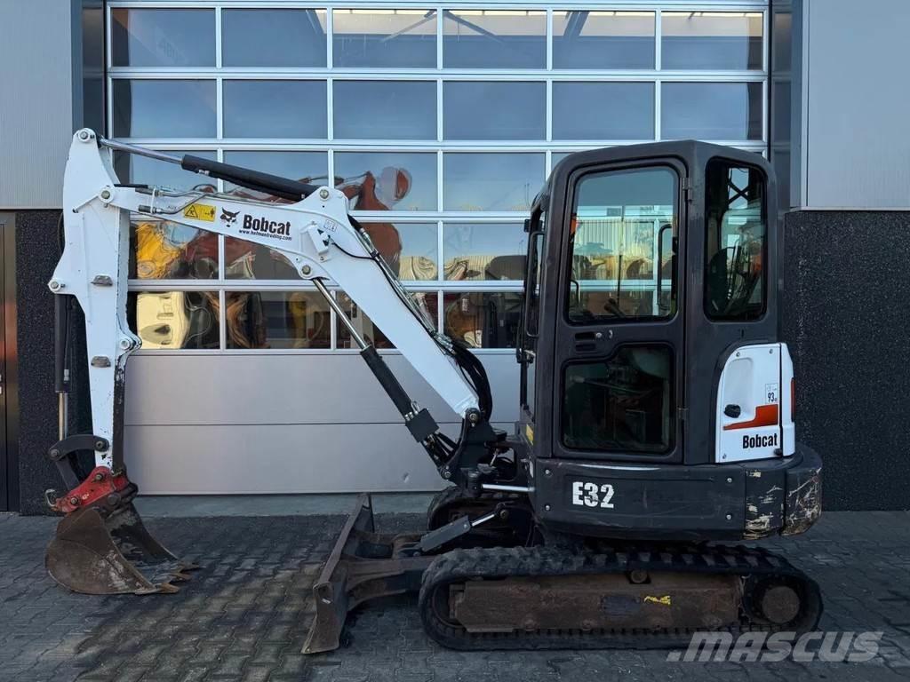 Bobcat E32 Miniescavatori