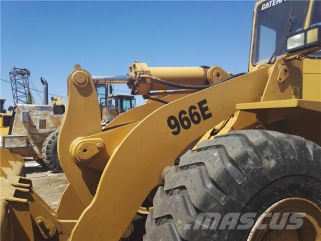 CAT 966 E Pale gommate