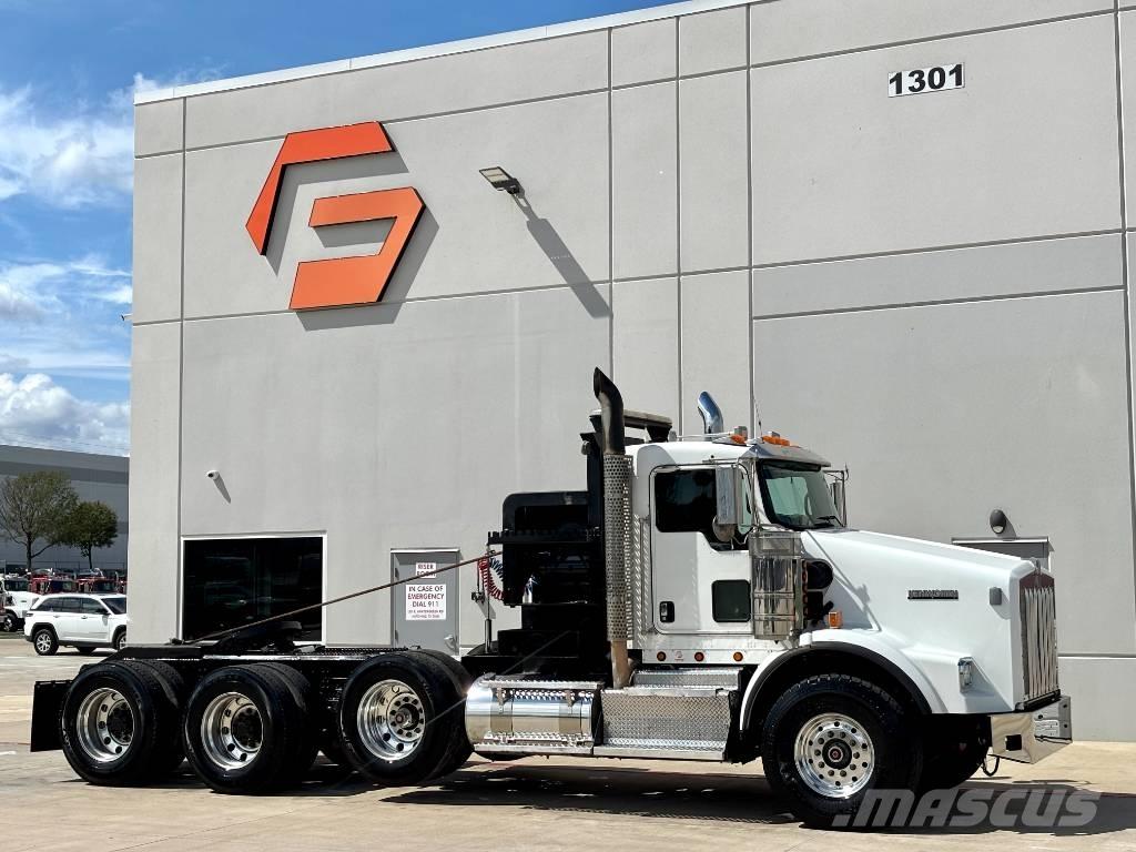 Kenworth T 800 Carroattrezzi