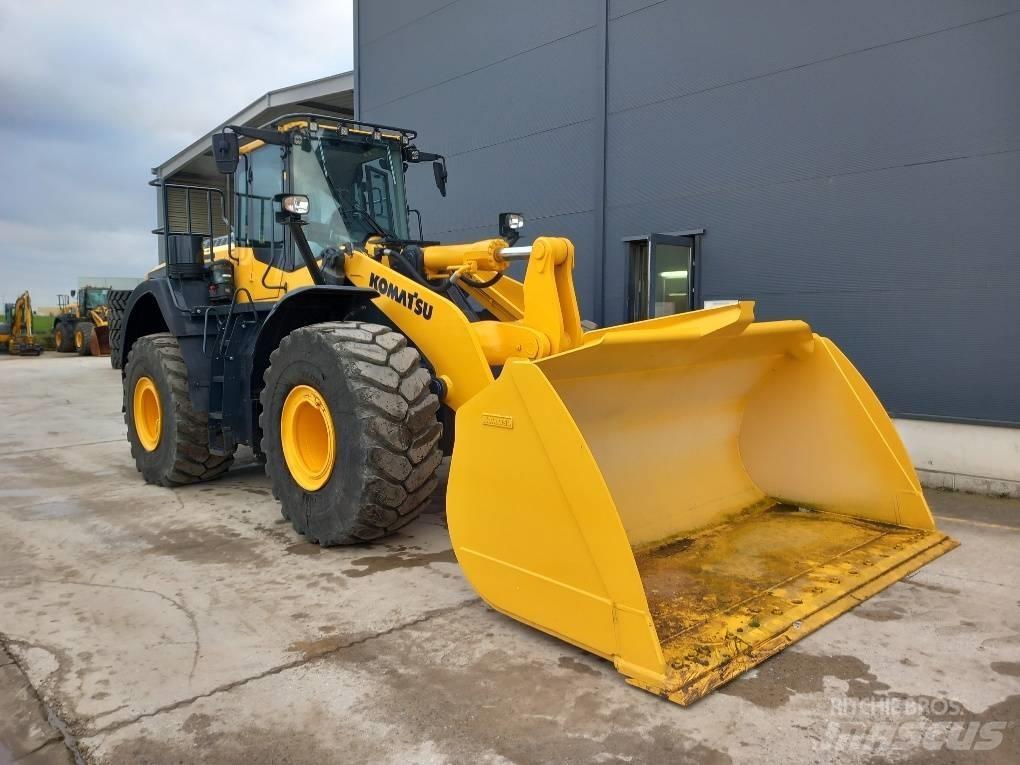 Komatsu WA480-8E0 Pale gommate