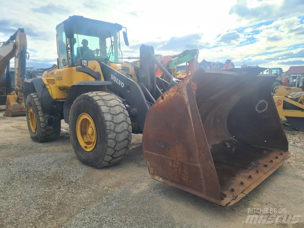 Volvo L 120 E Pale gommate