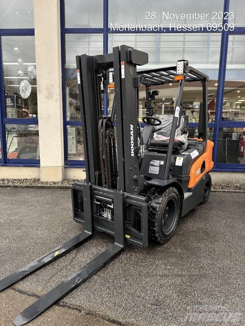Doosan D30NXS Carrelli elevatori diesel