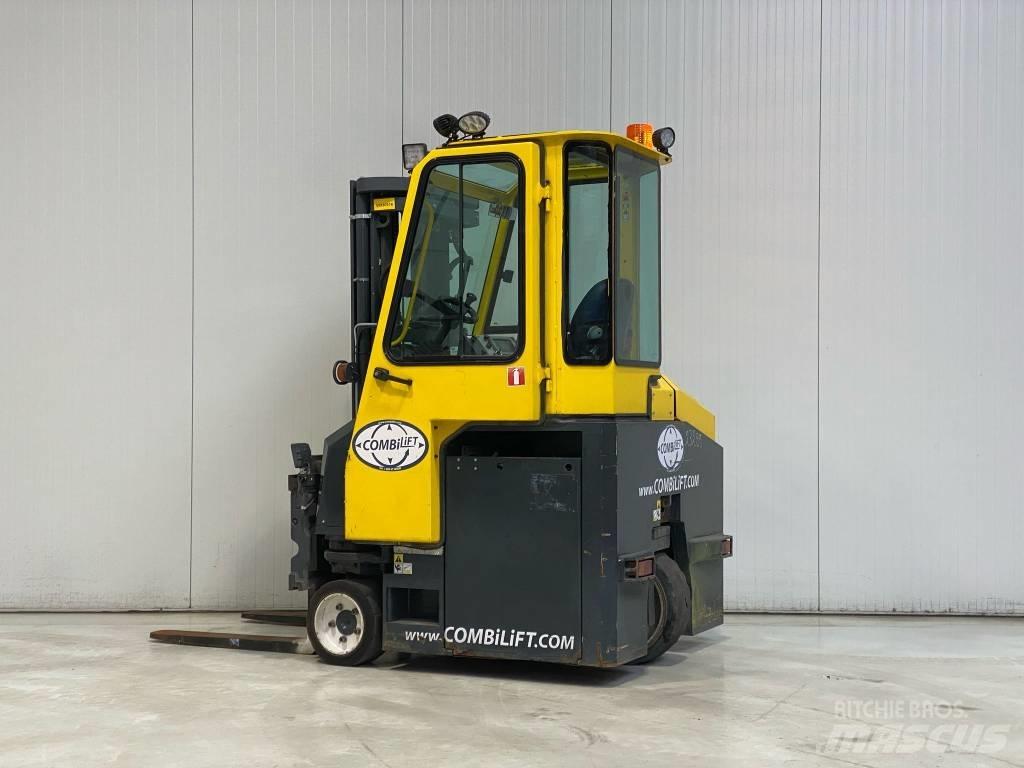 Combilift CBE2500 Carrello elevatore retrattile a 4 vie
