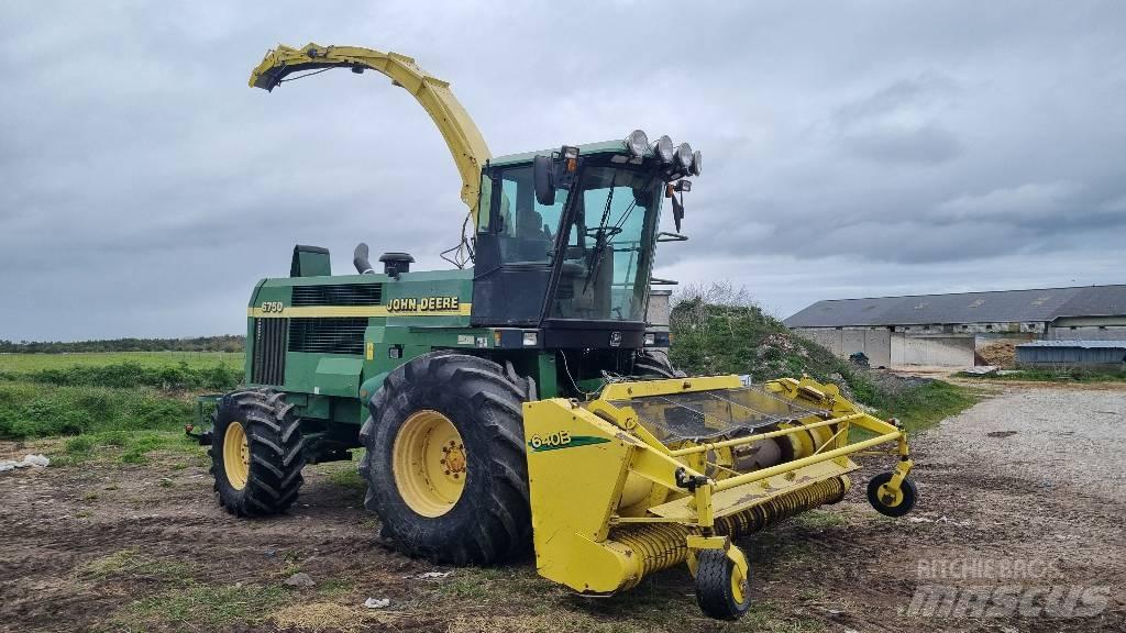 John Deere 6750 Falciatrinciatrici